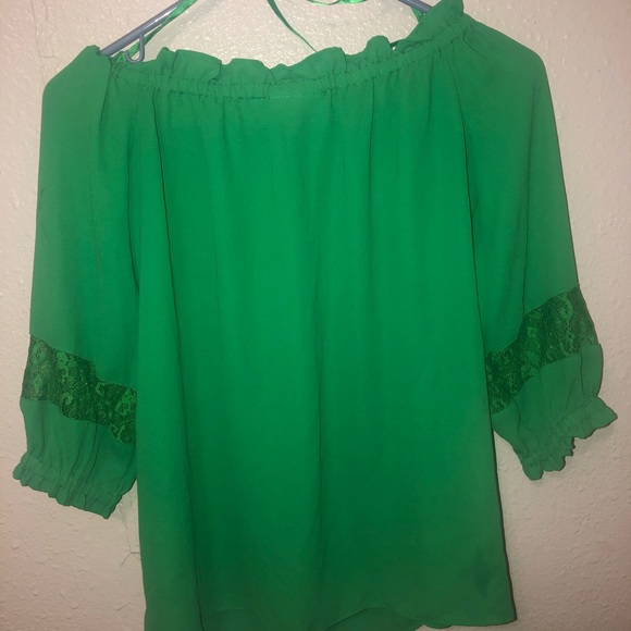Green off the shoulder - Picture 5 of 5